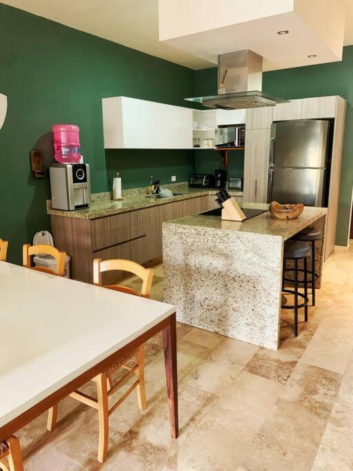 Apartamento -spacious-modern-luxury-comfort-quiet Area